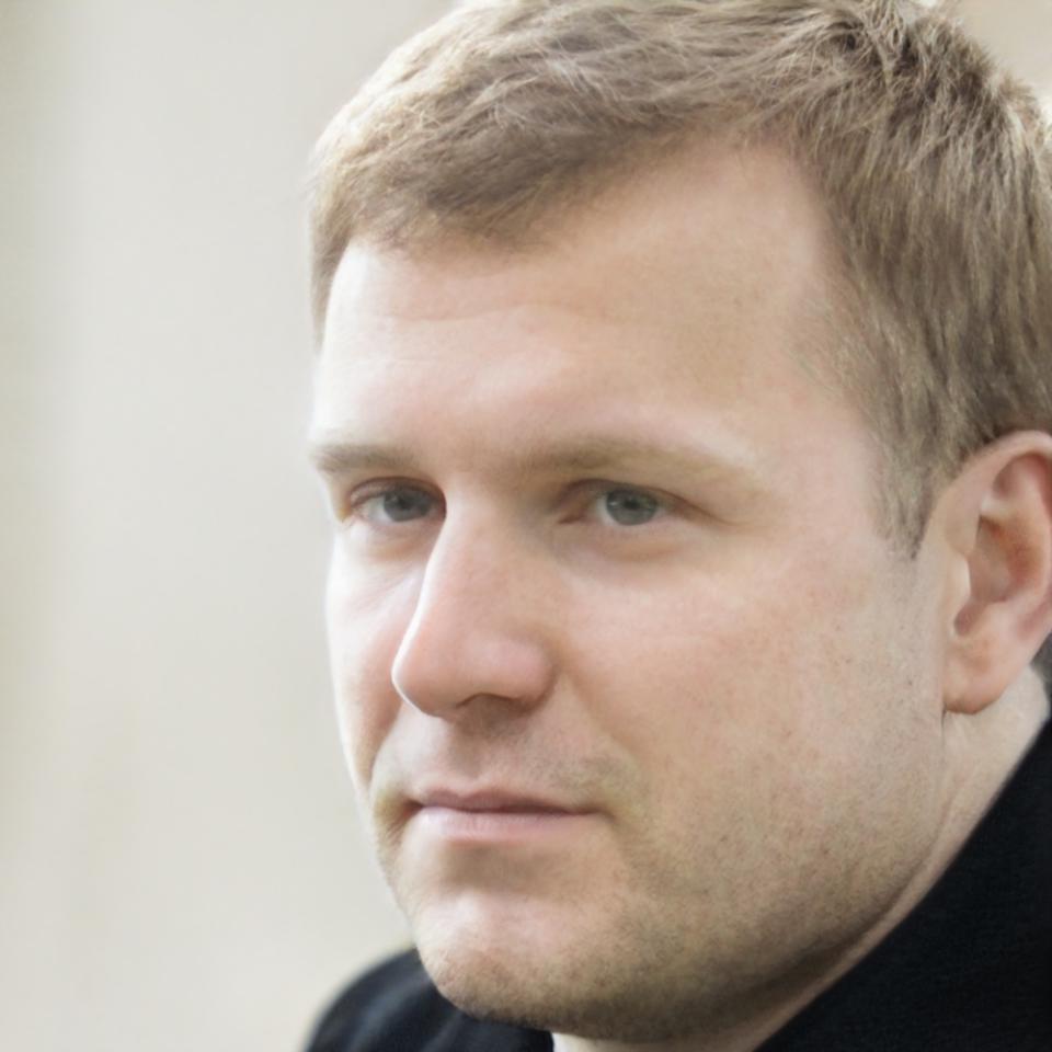 Portrait de Rémi Delacroix, expert en stratégie financière